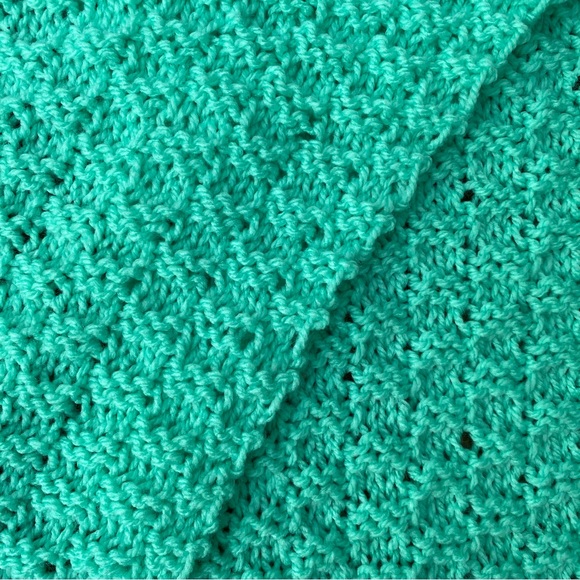 Mint green hand knit scarf - Picture 2 of 3